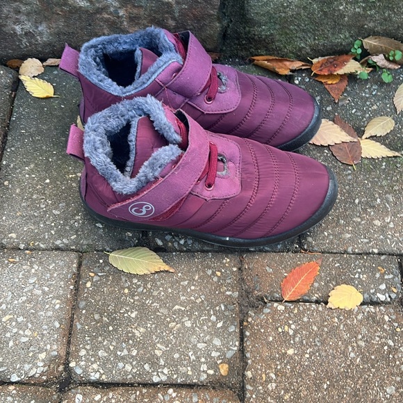 Purple sneaker boots worn once, maybe!! - Picture 2 of 6